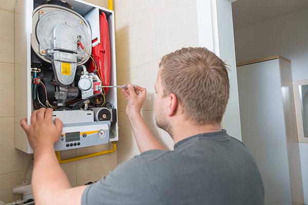 Common Signs Your Air Conditioning and Heating Systems Need Maintenance